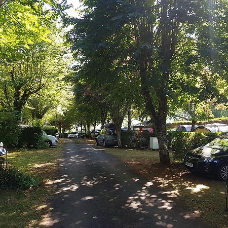 Camping Le Pigeonnier Saint-Crépin-et-Carlucet Kültér fotó