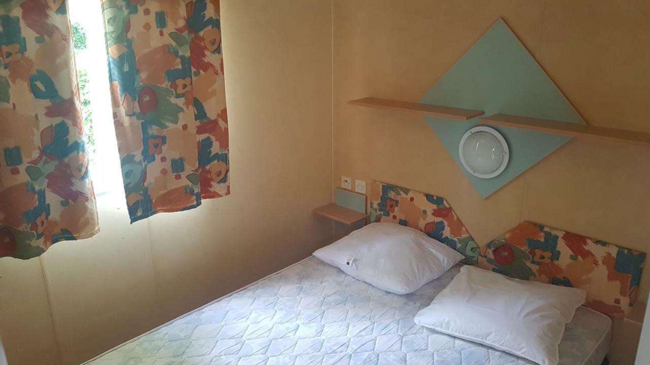 Camping Le Pigeonnier Saint-Crépin-et-Carlucet Kültér fotó